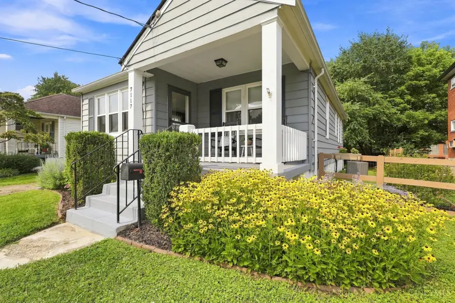 7117 Delaware Avenue, Deer Park, OH 45236 - #3