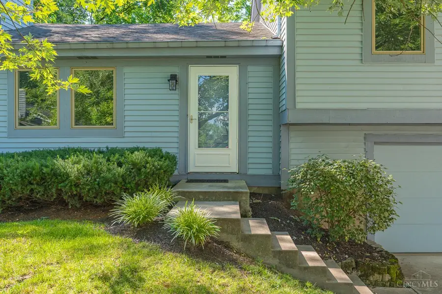 8259 Ravenwood Way, West Chester, OH 45069 - #2