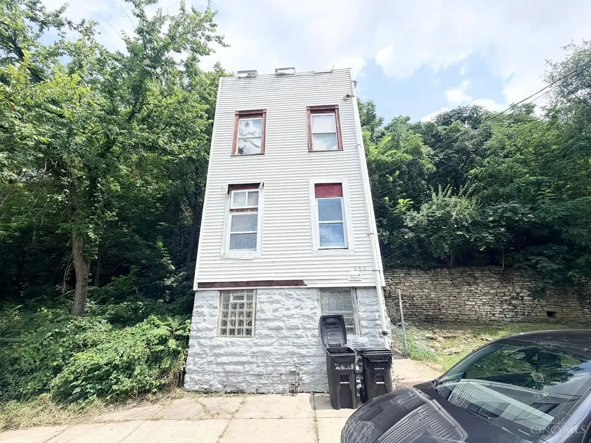 252 Renner St, Cincinnati, OH 45214 - #1