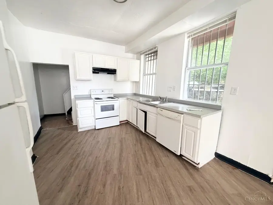 252 Renner St, Cincinnati, OH 45214 - #3