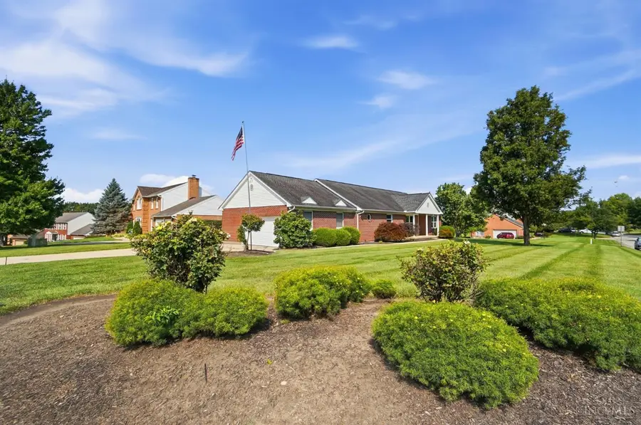 8255 Lakevalley Drive, Cincinnati, OH 45247 - #3