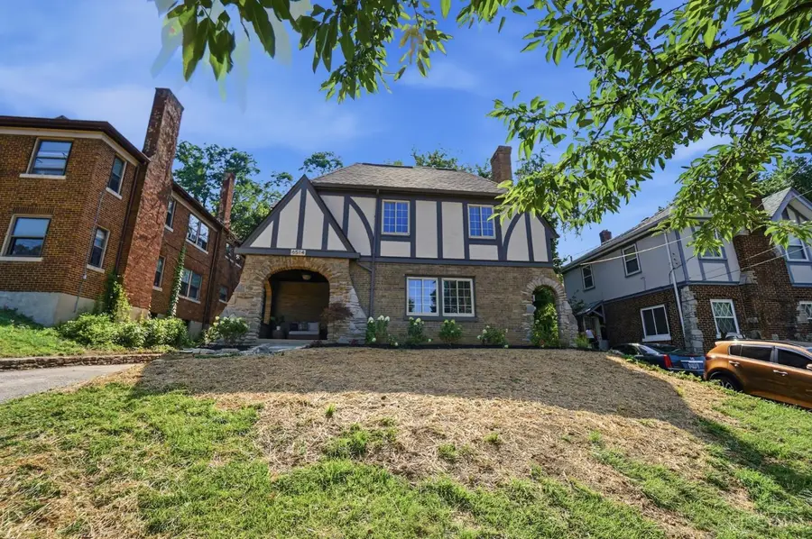 6514 Tyne Avenue, Cincinnati, OH 45213 - #3