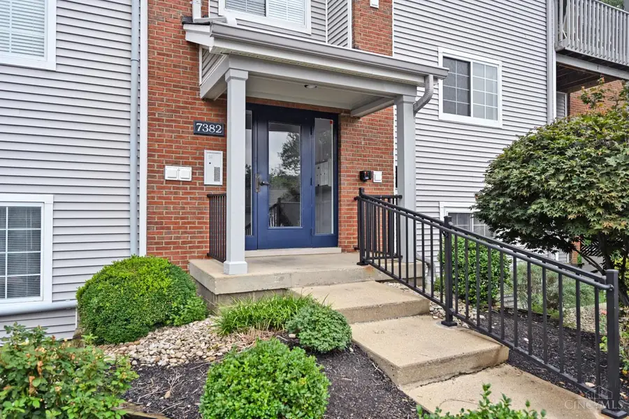 7382 Ridgepoint Drive #7, Cincinnati, OH 45230 - #3