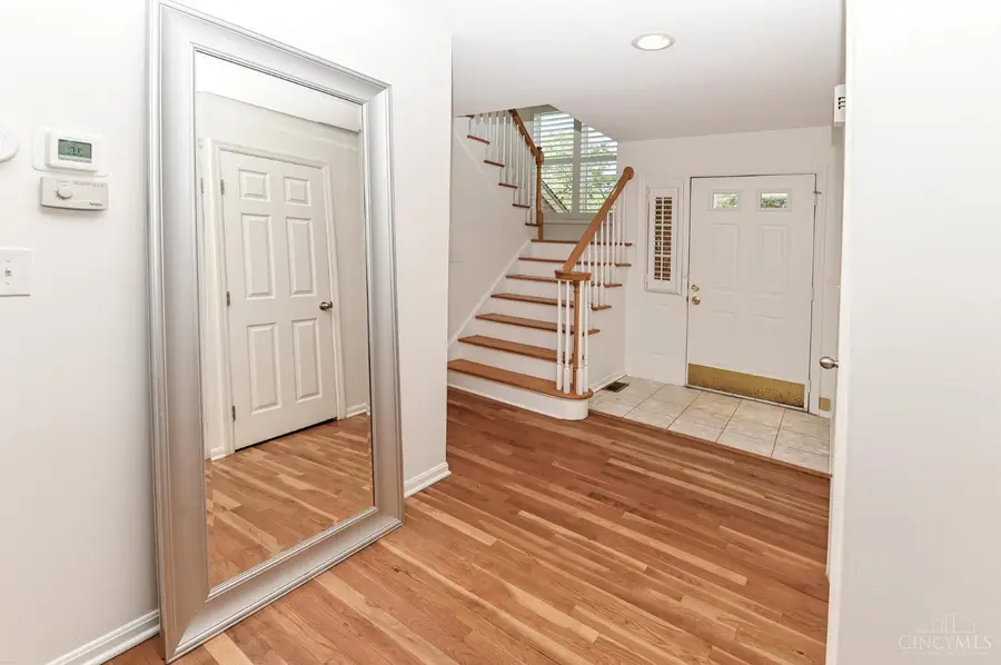 696 Totten Way, Cincinnati, OH 45226 - #2