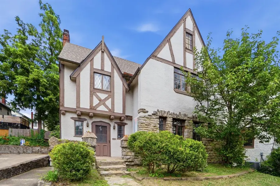 2956 Linwood Avenue, Cincinnati, OH 45208 - #2