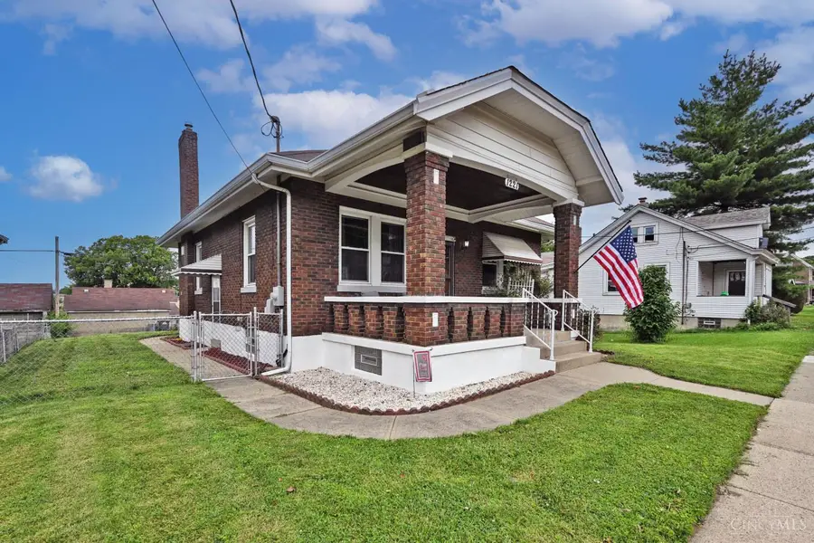 1221 Third Street, Reading, OH 45215 - #2