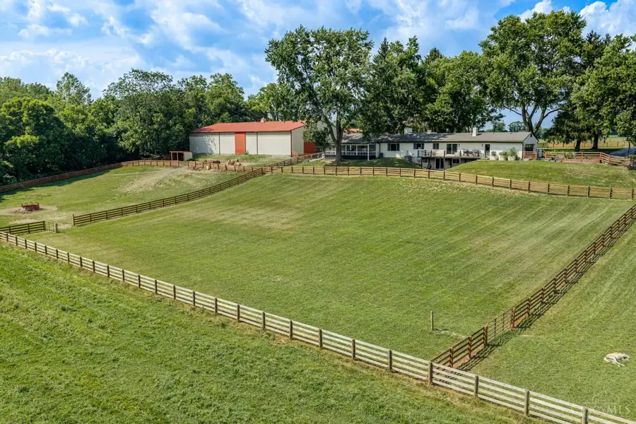 3385 Middle Run Road, Sugarcreek, OH 45068 - #2