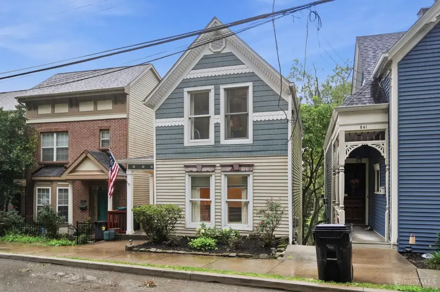 539 Hoge Street, Cincinnati, OH 45226 - #3