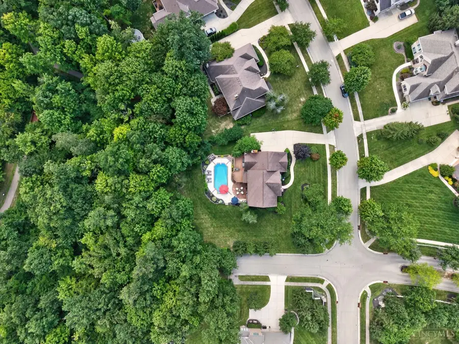 9773 Farmstead Drive, Symmes Township, OH 45140 - #2