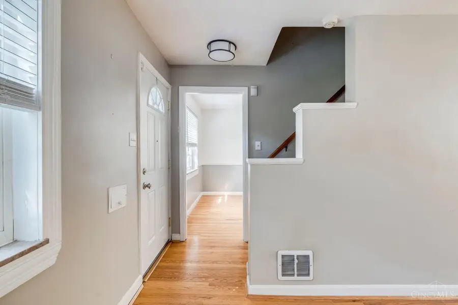 4037 Paxton Avenue, Cincinnati, OH 45209 - #3