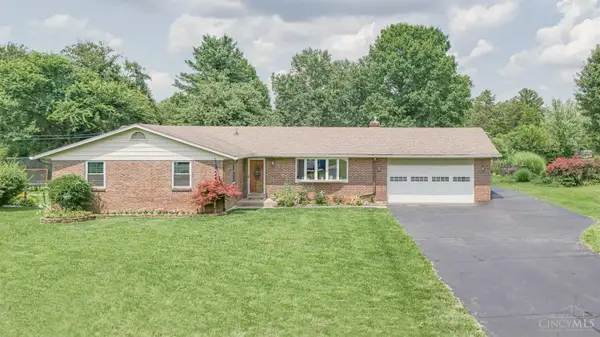 302 Apache Trail, Miami Twp, OH 45140