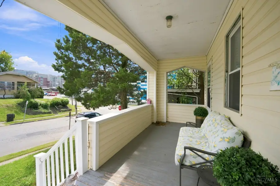 2704 Minot Avenue, Cincinnati, OH 45209 - #2