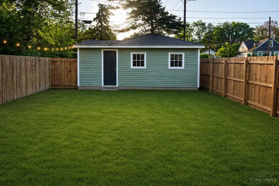 1194 Kahn Avenue, Hamilton, OH 45011 - #3