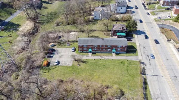 3048 Gilbert Avenue, Cincinnati, OH 45206