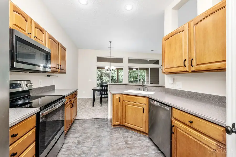 5850 Stonebridge Circle #303, Mulberry, OH 45150 - #3
