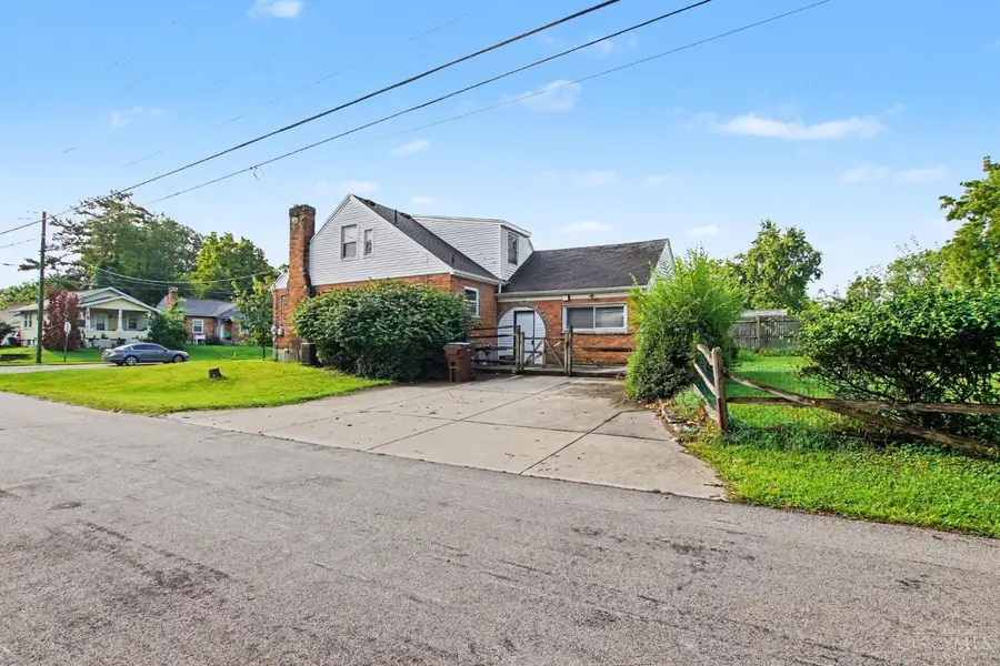 8317 Lake Avenue, Deer Park, OH 45236 - #3