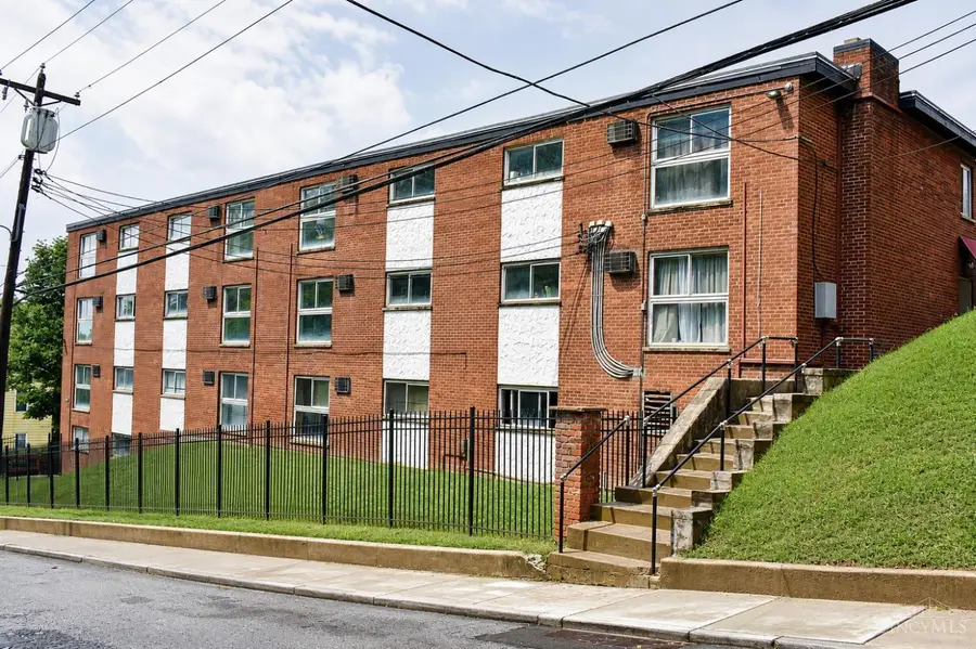 650 Straight Street, Cincinnati, OH 45219 - #2