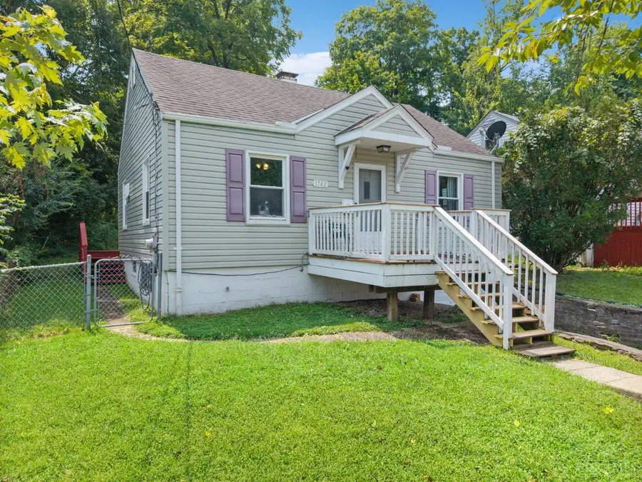 1742 Ashbrook Drive, Cincinnati, OH 45238 - #2