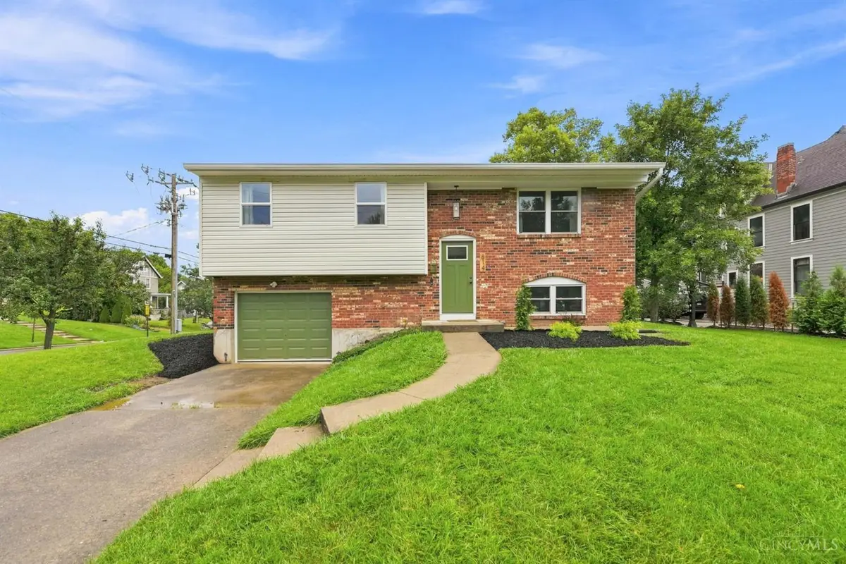 814 Burns Avenue, Wyoming, OH 45215 - #1