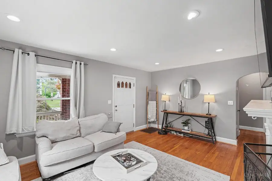 6301 Cambridge Avenue, Cincinnati, OH 45230 - #2