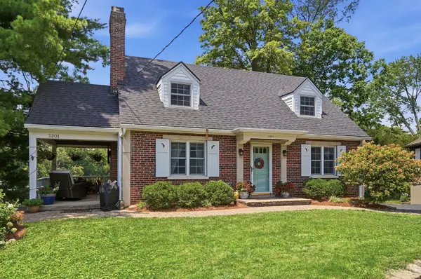 3201 Grischy Lane, Cincinnati, OH 45208