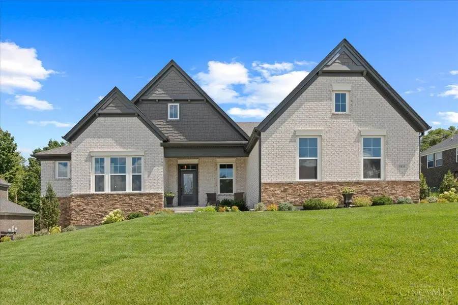 8858 Old Farm Drive, West Chester, OH 45069 - #2
