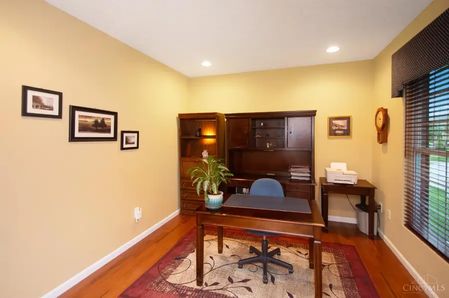 320 Huntington Drive, Warren, OH 45039 - #3