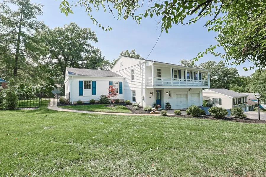 4006 Miami Rd, Mariemont, OH 45227 - #2