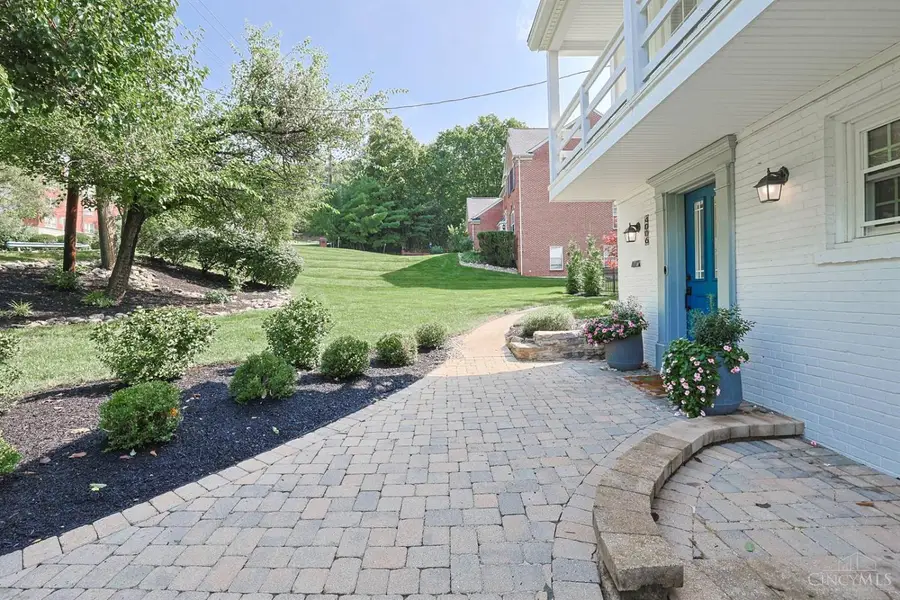 4006 Miami Rd, Mariemont, OH 45227 - #3