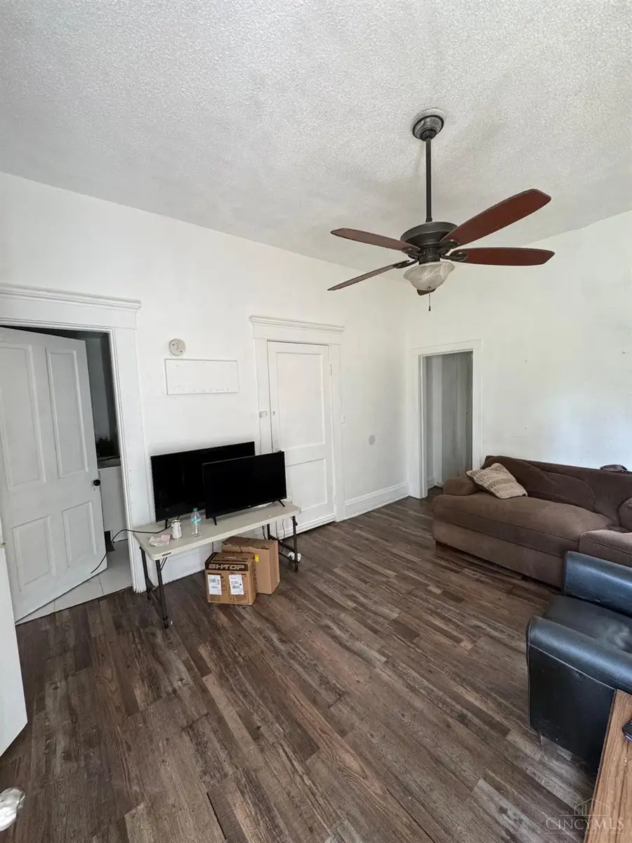 934 Dayton Street, Hamilton, OH 45011 - #3