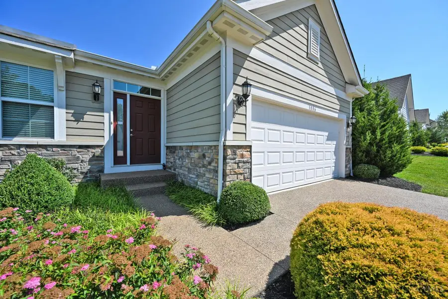 1006 Chatham Lane, Pierce, OH 45245 - #3