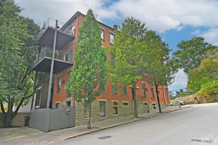 945 Parkside Place, Cincinnati, OH 45202 - #3