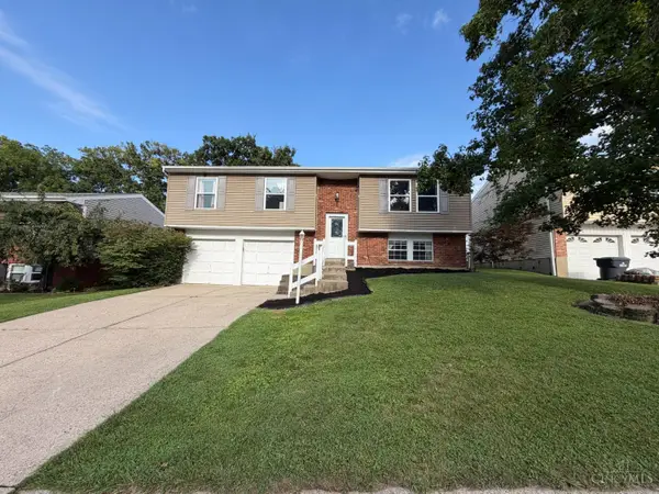 858 Suncreek Ct, Delhi Twp, OH 45238