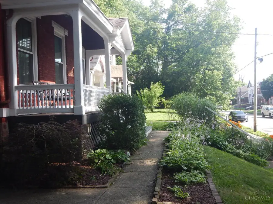 429 Considine Avenue, Cincinnati, OH 45205 - #3