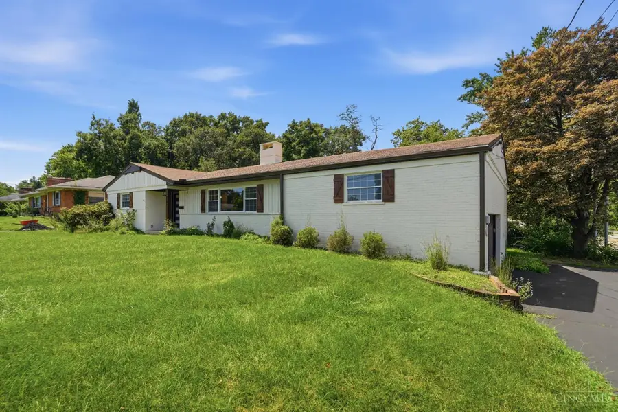 9299 Fidelis Drive, Blue Ash, OH 45242 - #2