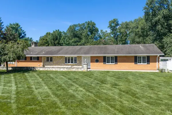 3105 N Whitetree Circle, Amberley, OH 45236