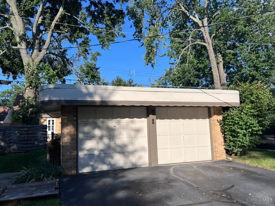 7236 Garden Road, Sycamore, OH 45236 - #3