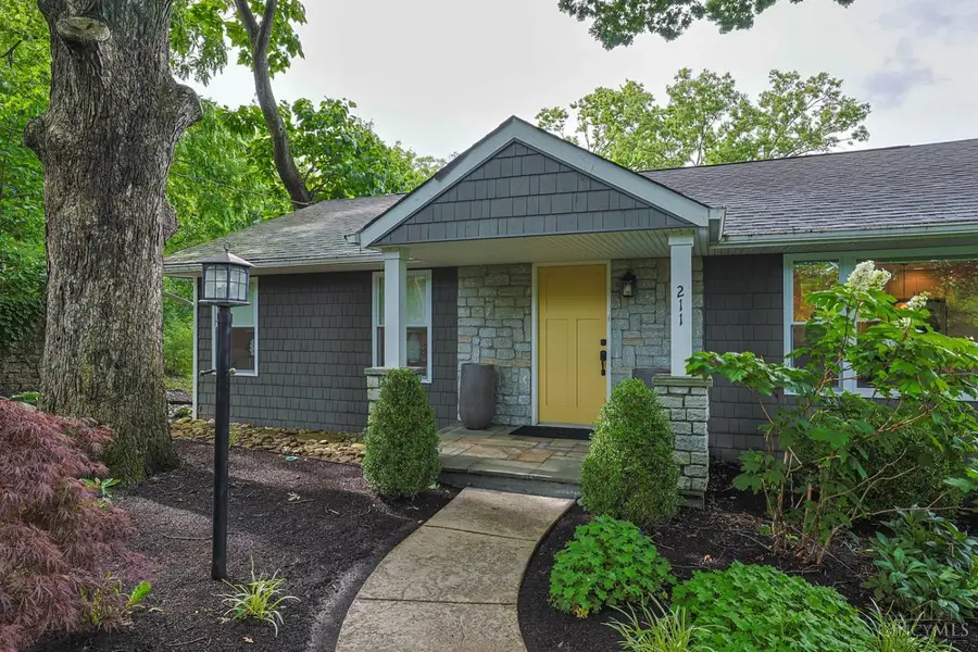 211 Hilltop Lane, Wyoming, OH 45215 - #3