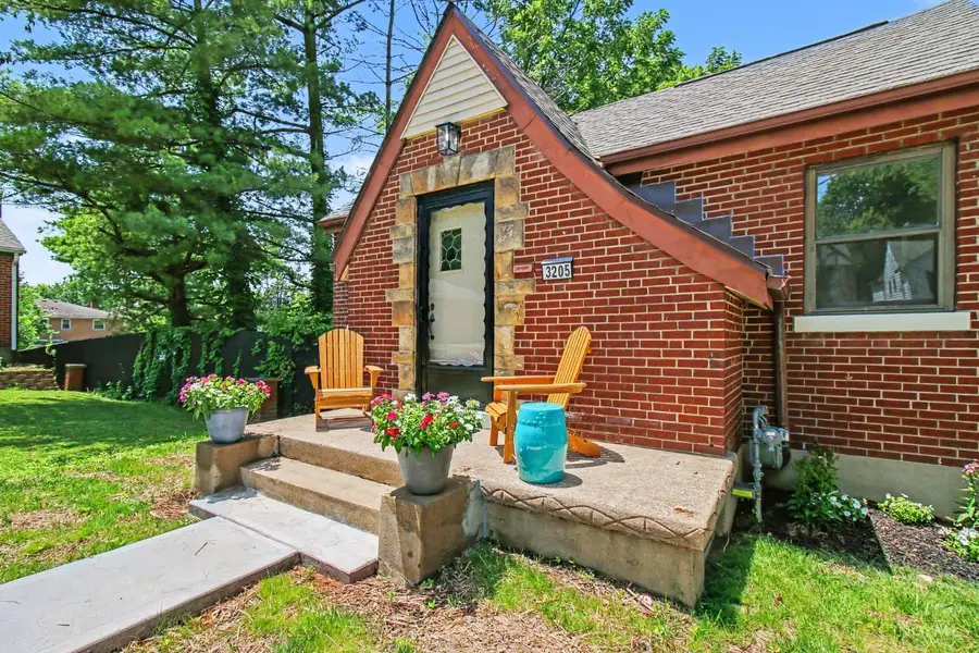 3205 Stanhope Avenue, Cincinnati, OH 45211 - #2