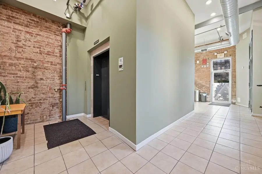 1237 Vine #5, Cincinnati, OH 45202 - #3