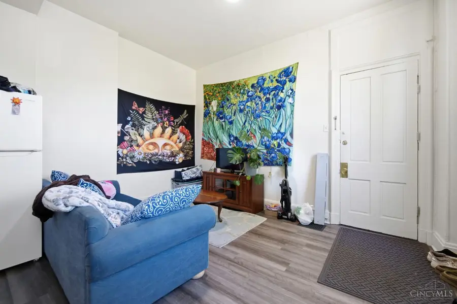 215 Warner Street, Cincinnati, OH 45219 - #2