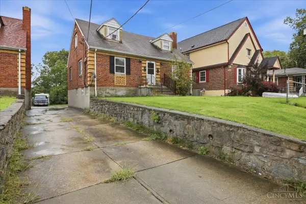 2282 Baltimore Avenue, Cincinnati, OH 45225