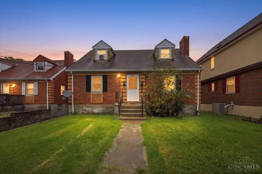 2282 Baltimore Avenue, Cincinnati, OH 45225 - #2