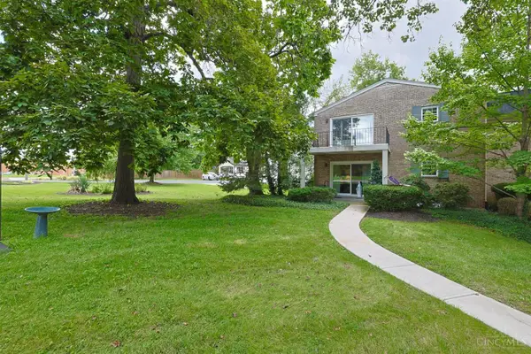 1816 Belle Meade Court, Cincinnati, OH 45230