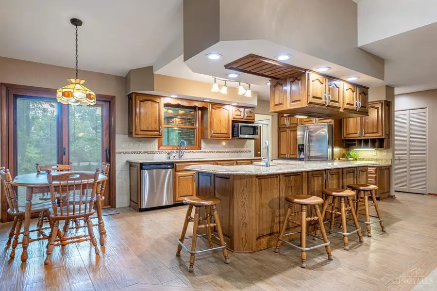 6309 Seven Pines Drive, West Carrollton, OH 45449 - #3