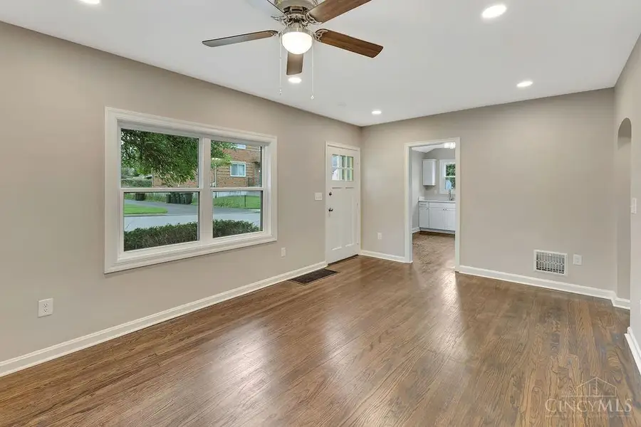 253 Ohio Avenue, Cincinnati, OH 45215 - #3