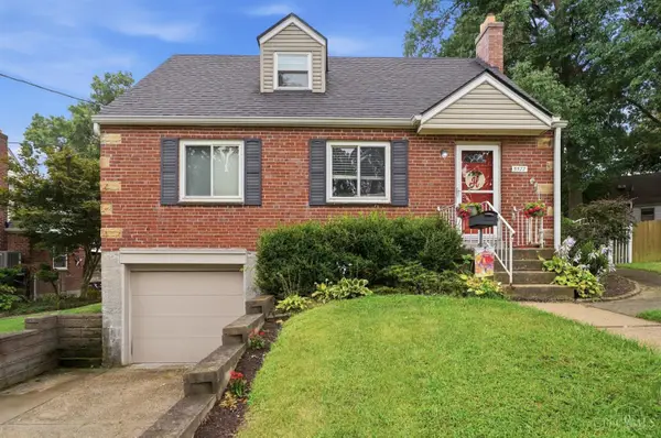 5577 Raceview Avenue, Cincinnati, OH 45248