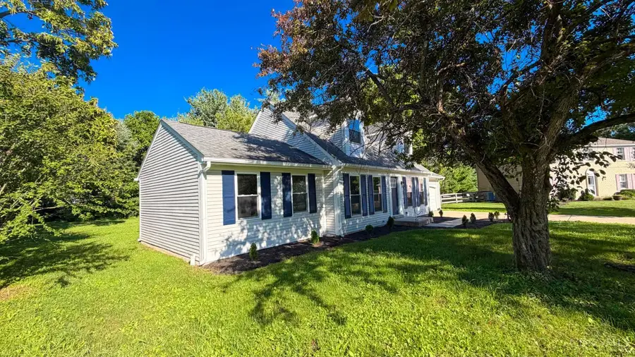 8212 Chestnut Hill Court, West Chester, OH 45069 - #3