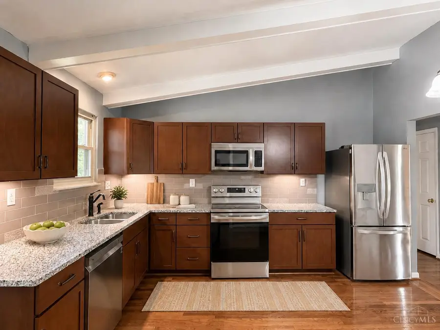 8354 Shadowpoint Court, Montgomery, OH 45242 - #3