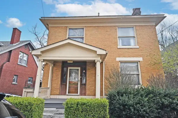 2220 Eureka Terrace, Cincinnati, OH 45219